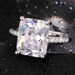 NEW Emerald Cut 6 CT CZ Ring